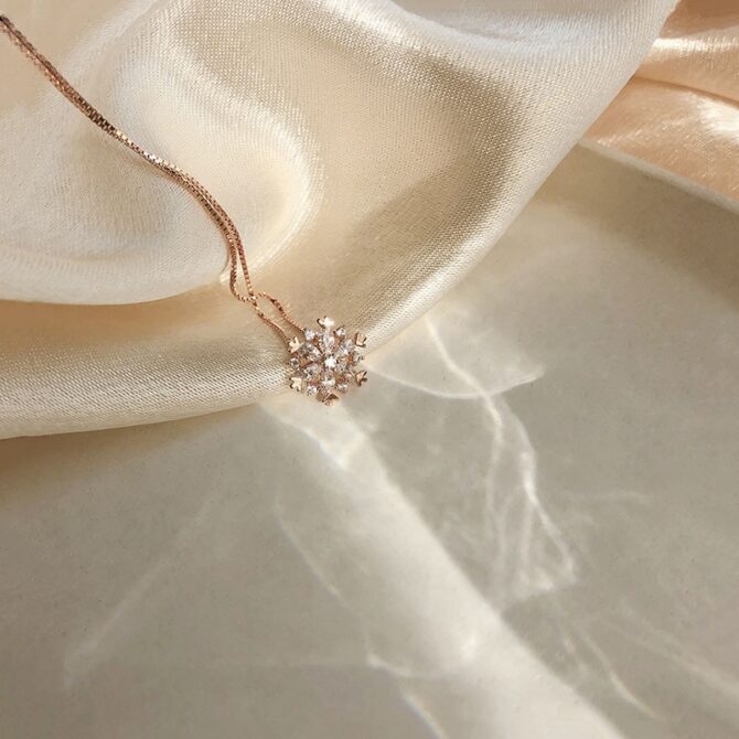 Zircon Snowflake Pendant Necklace - Image 5
