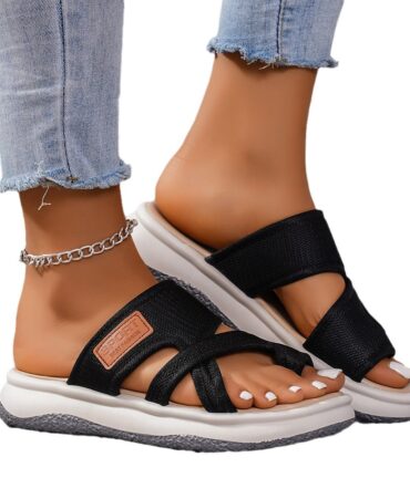Breathable mesh slippers for beach women