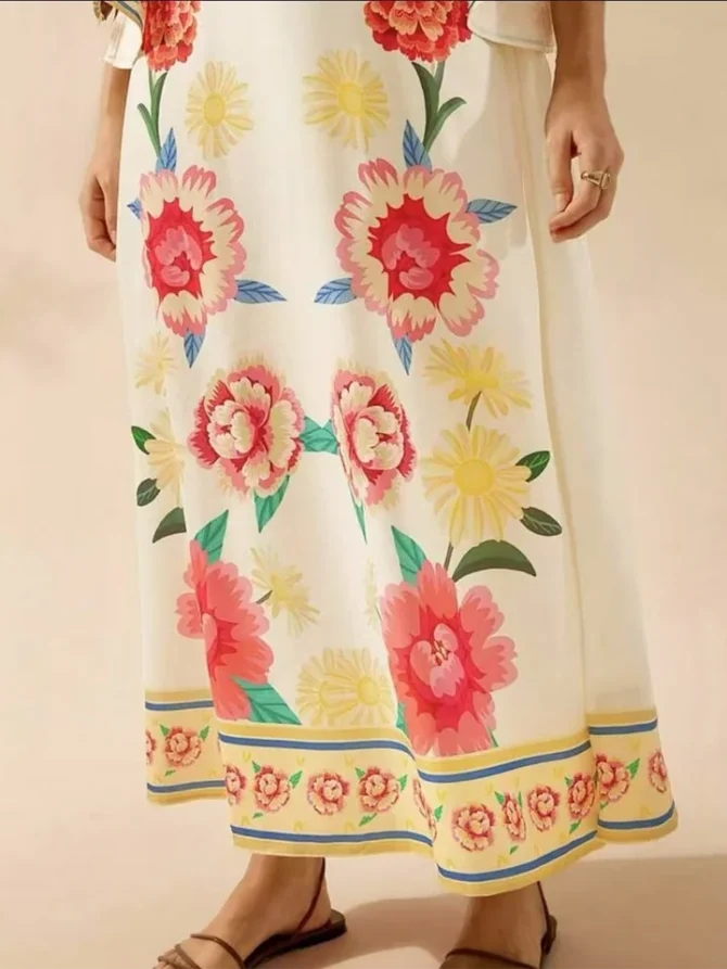 Vintage Lady Chic Evening Gown - Image 5