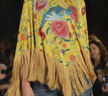 Women's Fashion Flower Tops Irregular Spliced Tassel Hem 3/4 Sleeve Bohemian Women's Pullover Women Clothes