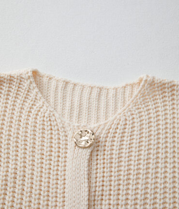 Textured Side Pockets Buttoned Sweater Vest